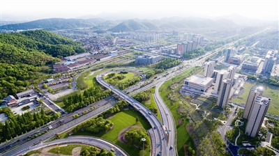 市交通運(yùn)輸部門(mén)爭(zhēng)做&ldquo;勇立潮頭鐵軍排頭兵&rdquo;